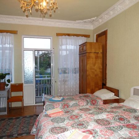 Friends House Hotel คูทายสิ ภายนอก รูปภาพ